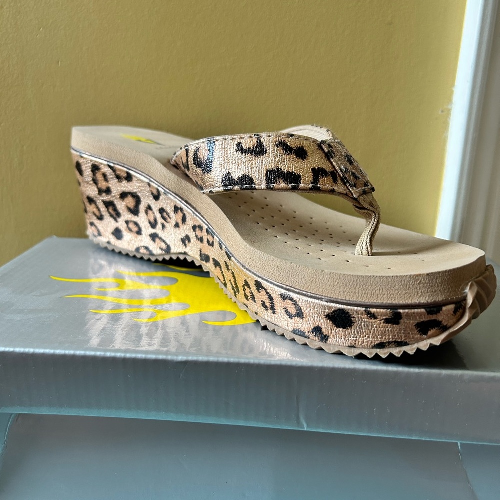 Volatile Gold Leopard size 9 worn once